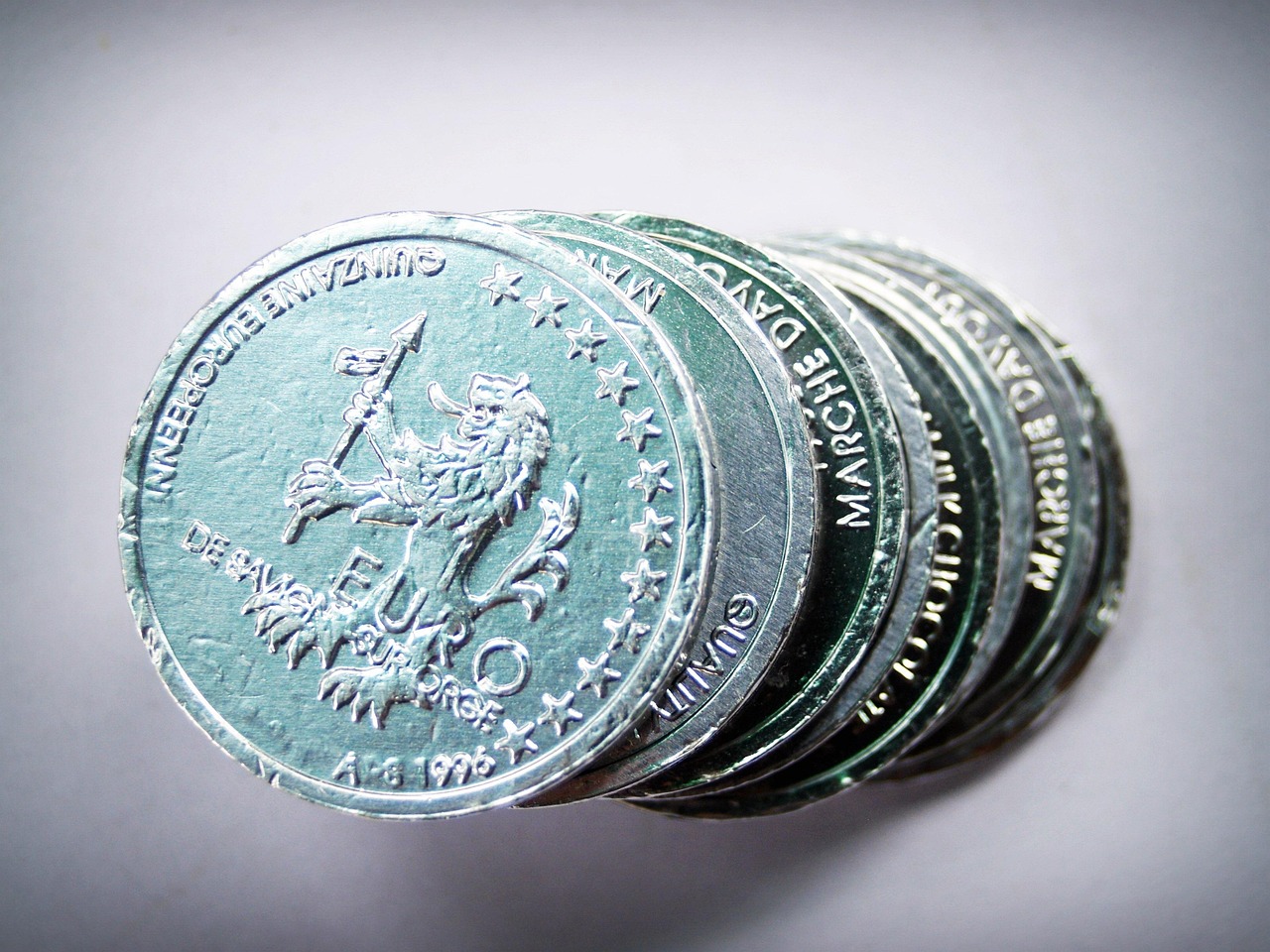 贵金属股票代码，黄金投资的黄金指南