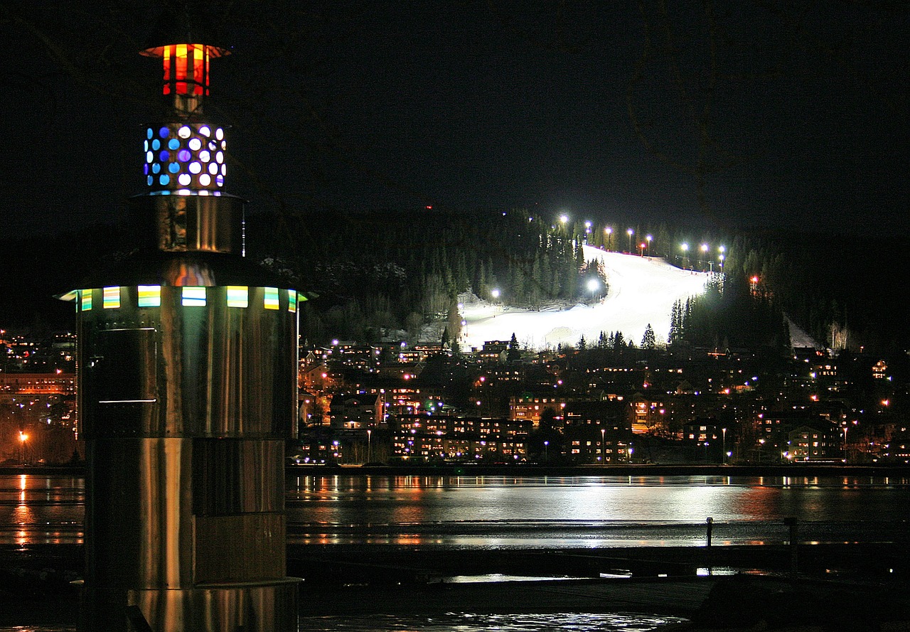 平江夜曲新篇，现代都市夜生活魅力探索