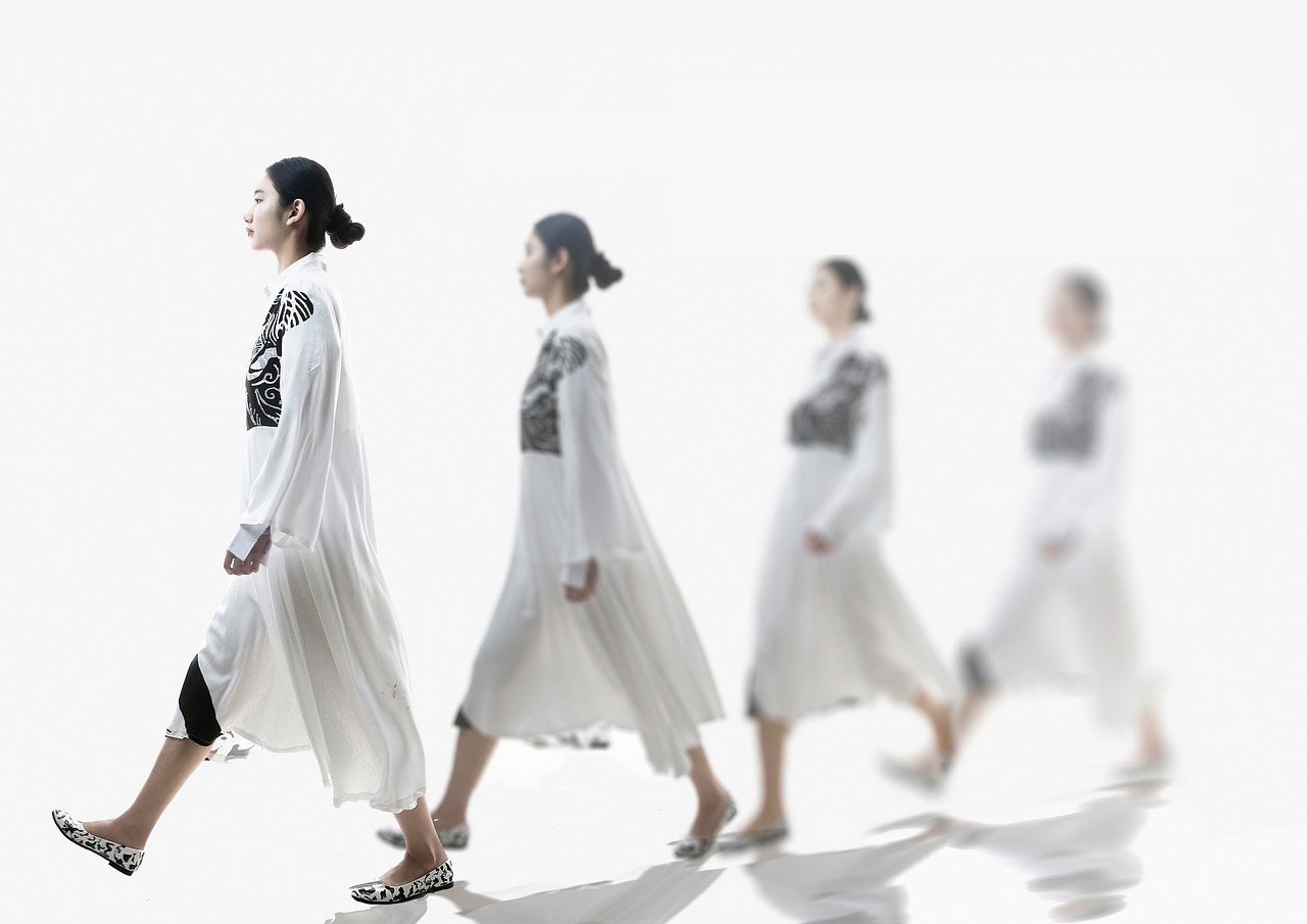 欧美最新女装时尚图片，2017流行趋势概览