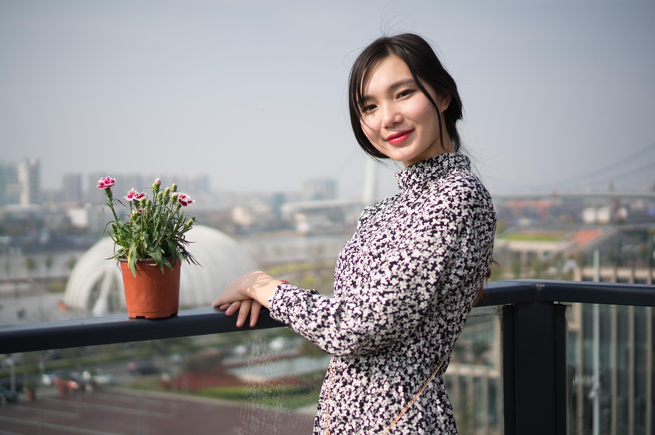 时尚新款碎花裙，优雅魅力的绽放之选