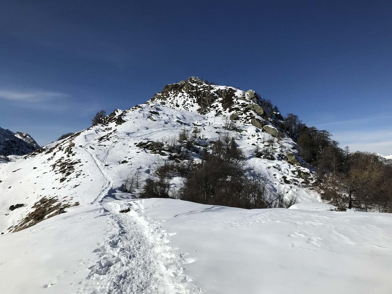 登山电影，银幕上的高山冒险与激情之巅
