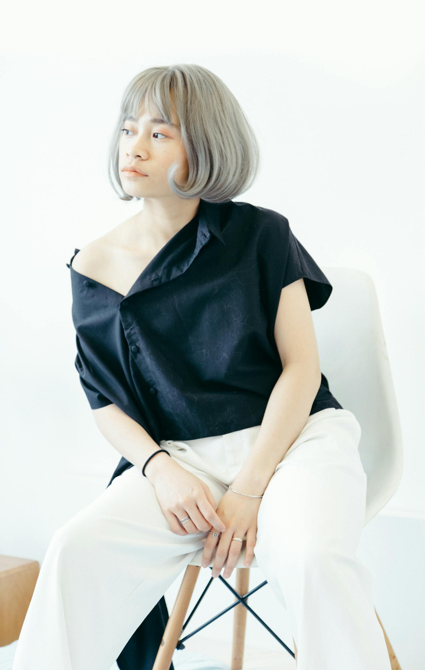 明星女孩的时尚魅力，引领潮流的力量