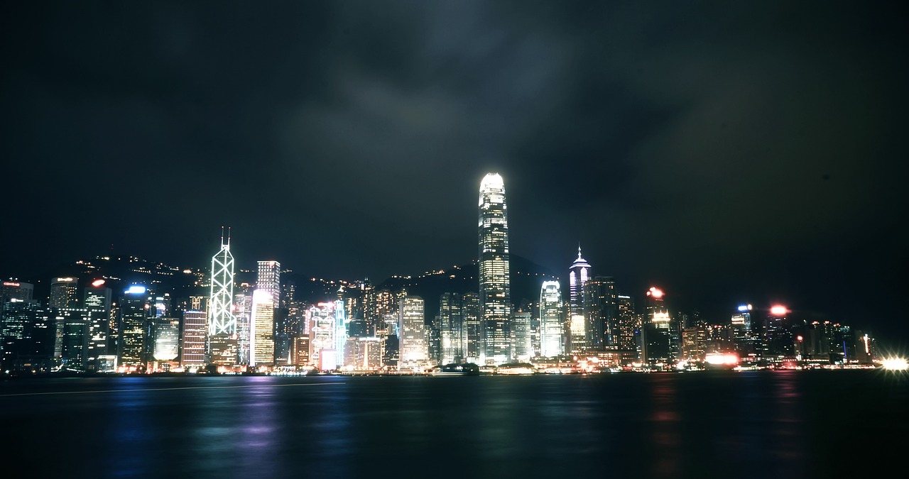 挖挖上市，机遇与挑战并存
